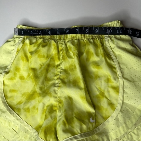 Nike Women's Surf to Sport Tempo Running Short in Luminous Green - Picture 5 of 6